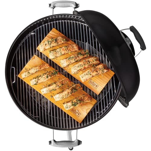 Weber Barbecue à Charbon Classic Kettle 47 cm - Barbecue à Couvercle, Thermomètre Intégré, Pieds et Roues - Barbecue d'Extérieur Autoportant avec Vasque en Porcelaine Émaillée - Noir (1231004)