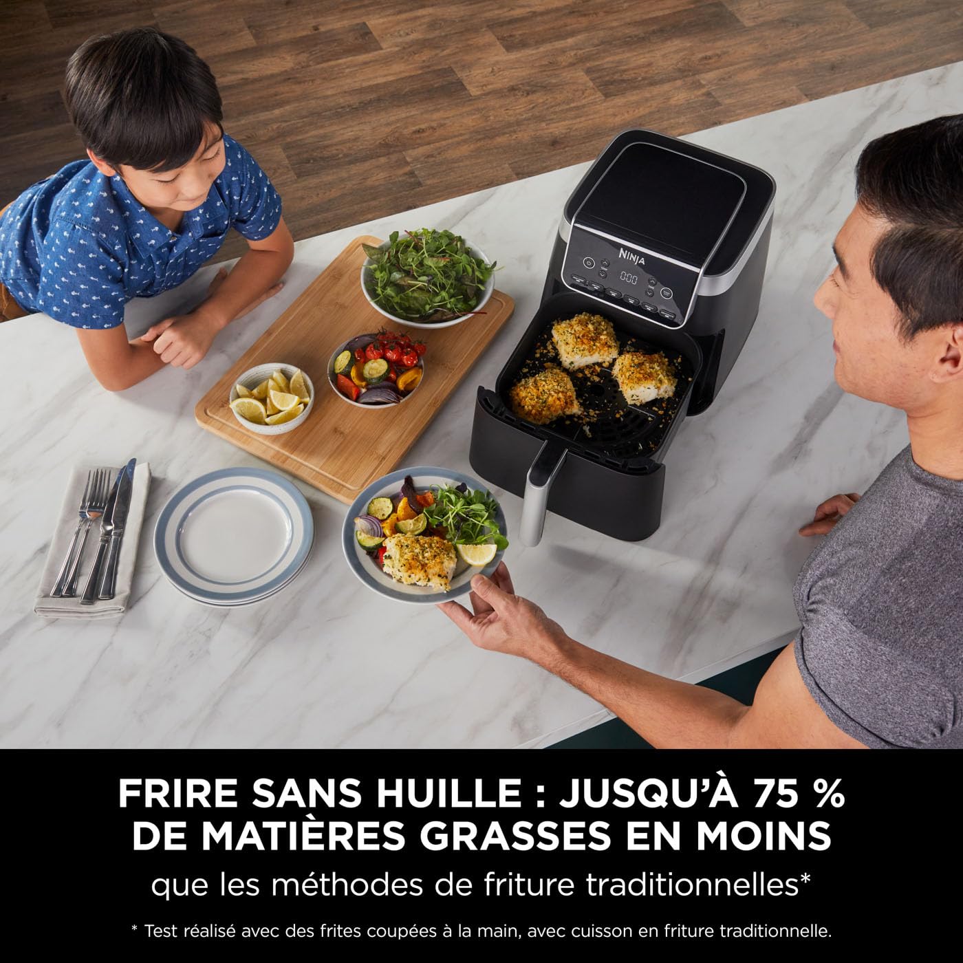 Ninja Air Fryer MAX PRO, 6.2L, sans huile, grand tiroir, rôtir, cuire, frire, familial, numérique, produits congelés, antiadhésif, panier et plaque de cuisson compatibles lave-vaisselle, gris, AF180EU